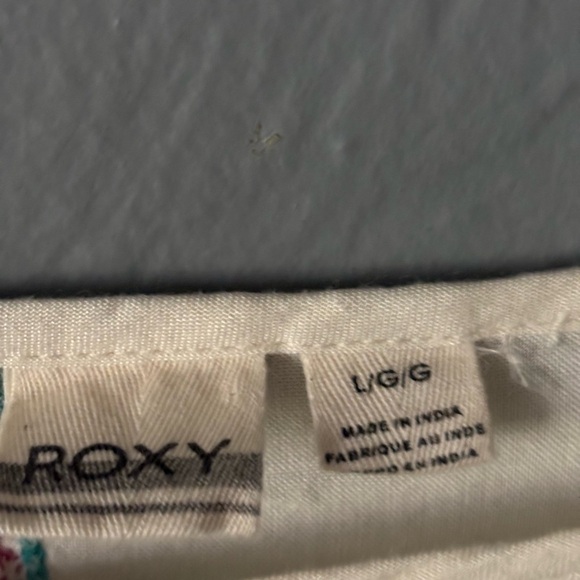 Roxy | Off-White | Embroidered | Keyhole Button | Geo Print | Flowy Top | L - Picture 13 of 14